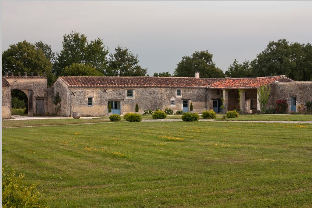 Chambres D'Hotes Logis De L'Astree Saint-Bris-des-Bois Εξωτερικό φωτογραφία